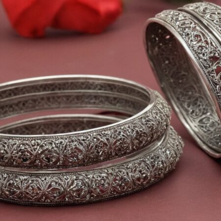 Silver Bangles / Bracelet
