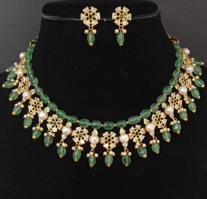 Green Gemstone Pearl Necklace Set