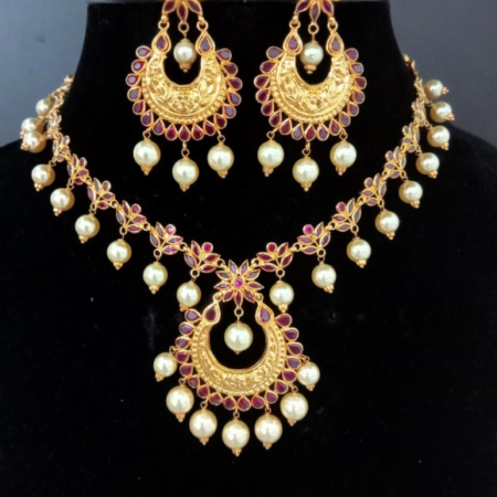 Antique Pearl Necklace Set